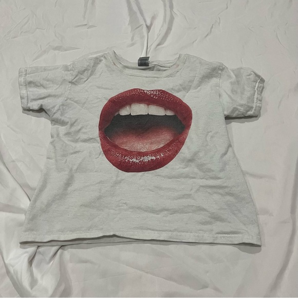 lip screen print tshirt - Picture 1 of 1